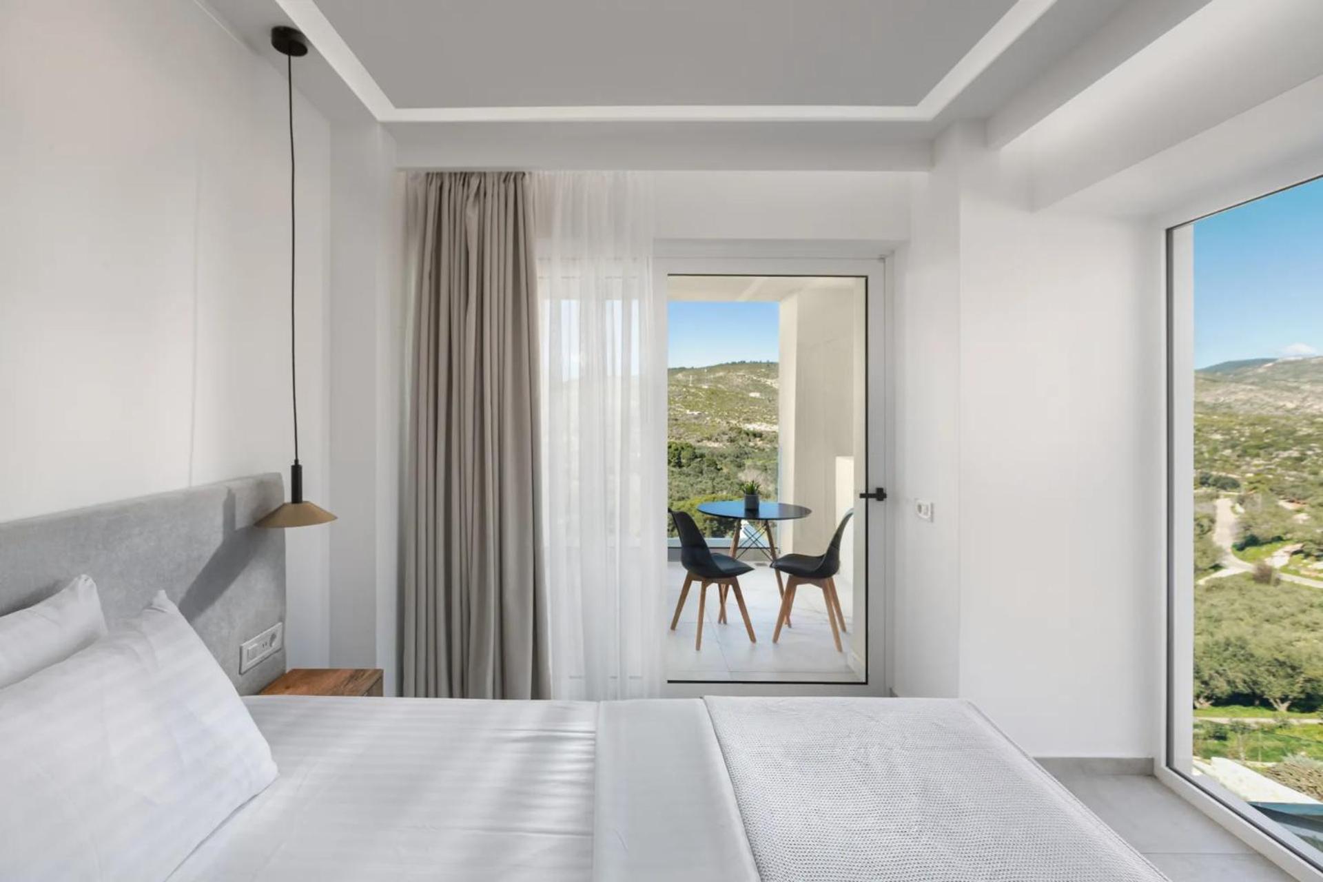 Myzith Luxury Suites Keri Zewnętrze zdjęcie